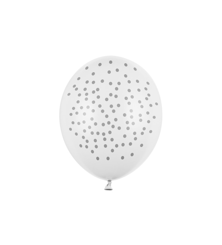 Pastelově bílé balónky se stříbrnými puntíky